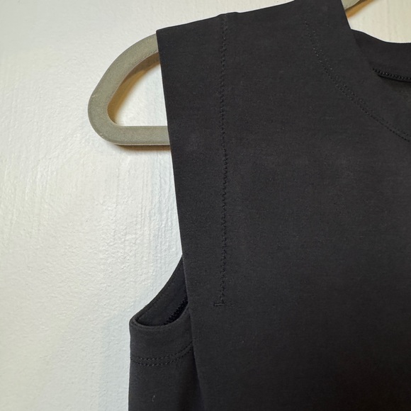 Athleta Seasoft Tank - XS - Black - Picture 4 of 5